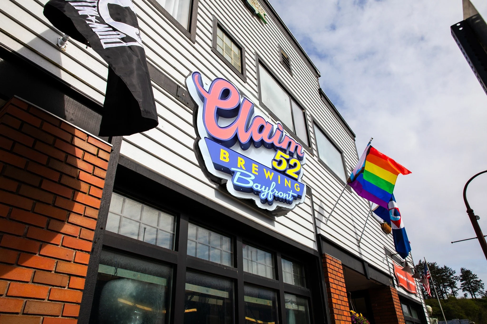 Claim 52 Brewing Bayfront opens in former Rogue Ales location in